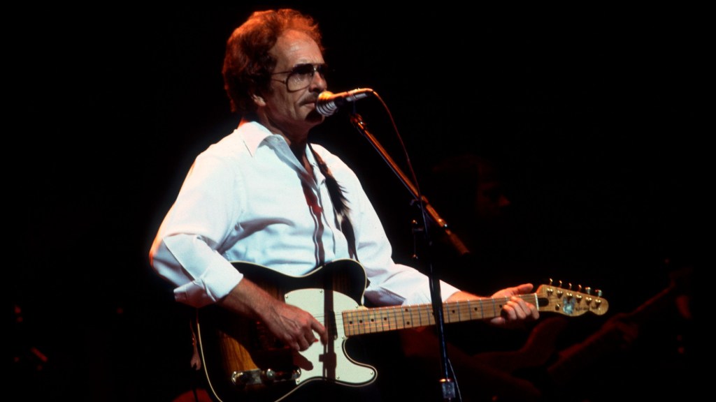 3 Country Songs That Will Make You Stick Around Until Last Call