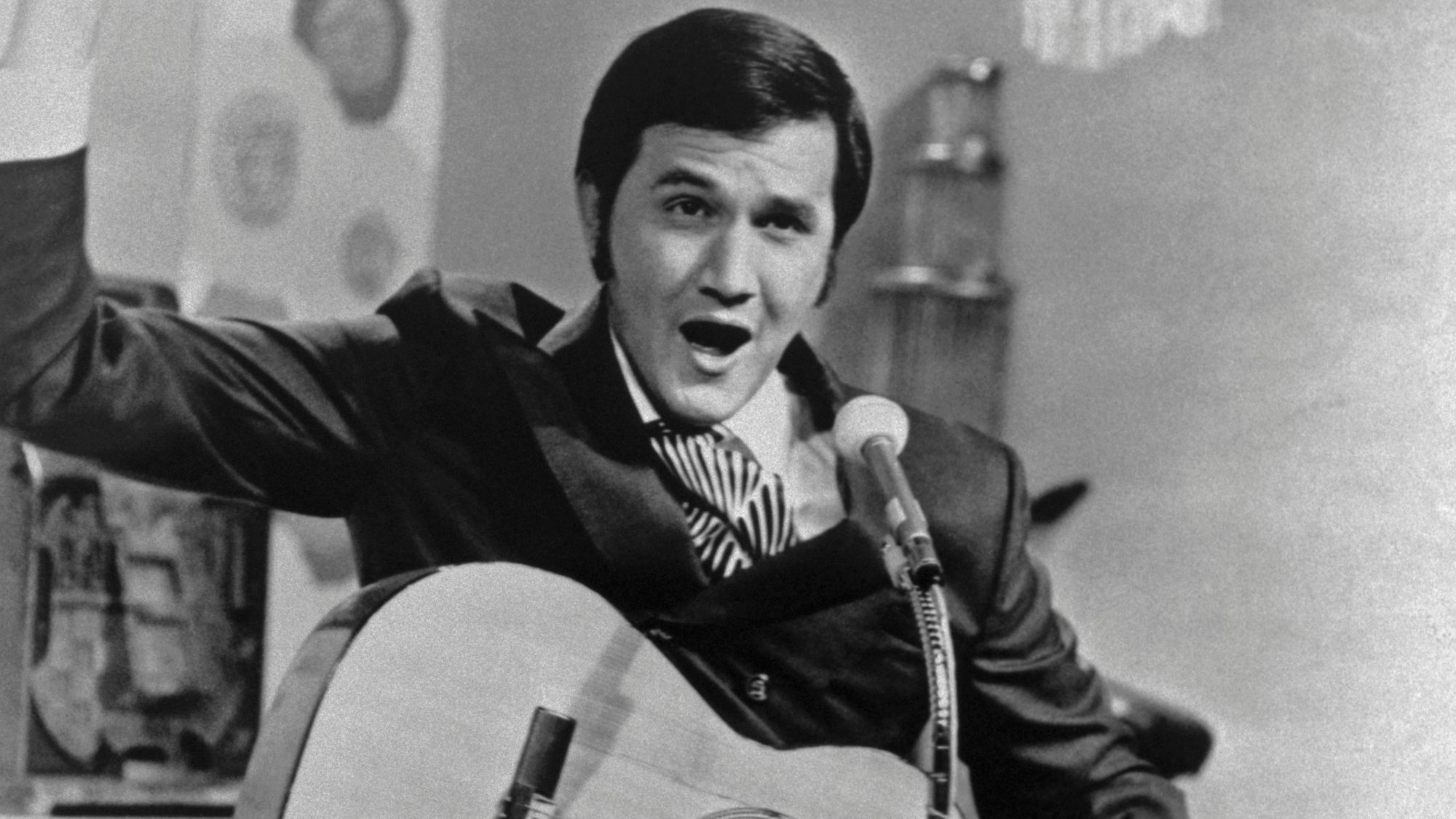 4 Years Ago Today, We Said Goodbye to the Prolific A-Team Guitarist Whose Work Graced Hits by Roger Miller, Loretta Lynn, and Patsy Cline
