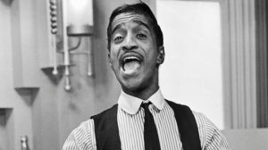 4 Feel-Good Songs From 1972 Every Baby Boomer Can Still Sing by Heart