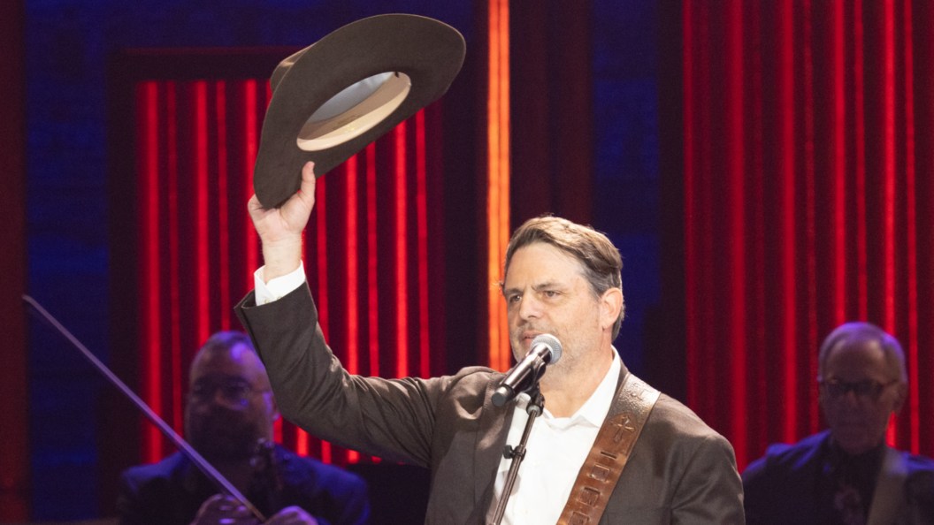 Rhett Akins Has “The Greatest Night” of His Life as He’s Inducted Into the Grand Ole Opry on His Birthday Rhett Akins Has “The Greatest Night” of His Life as He’s Inducted Into the Grand Ole Opry on His Birthday