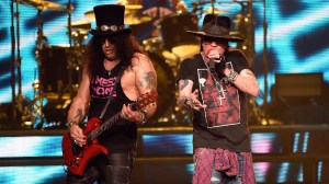 Guns N’ Roses Sends Urgent Message After Impersonators Ask Fans for Money