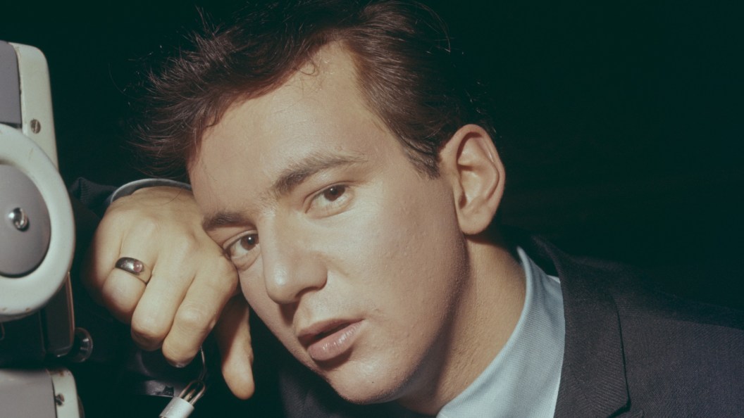 On This Day in 1959, Teen Idol Bobby Darin Hit No. 1 With the Dark Grammy-Winning Song That Helped Him Gain an Adult Audience On This Day in 1959, Teen Idol Bobby Darin Hit No. 1 With the Dark Grammy-Winning Song That Helped Him Gain an Adult Audience