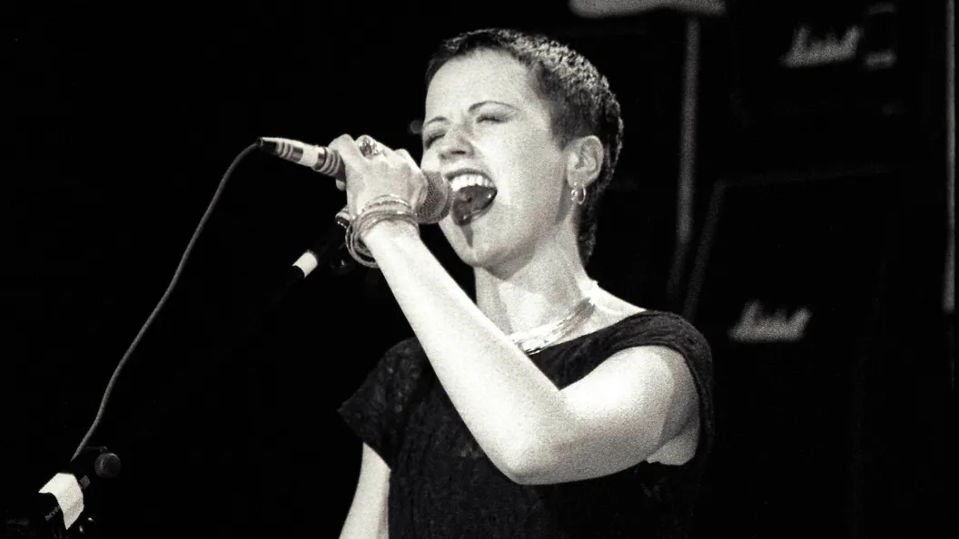 3 Tender Tracks From 1993 That Had Generation X Crying by the Radio 3 Tender Tracks From 1993 That Had Generation X Crying by the Radio