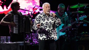 Legendary 60s Singer, 86, Forced to Postpone Multiple Concerts Following Doctor’s Orders