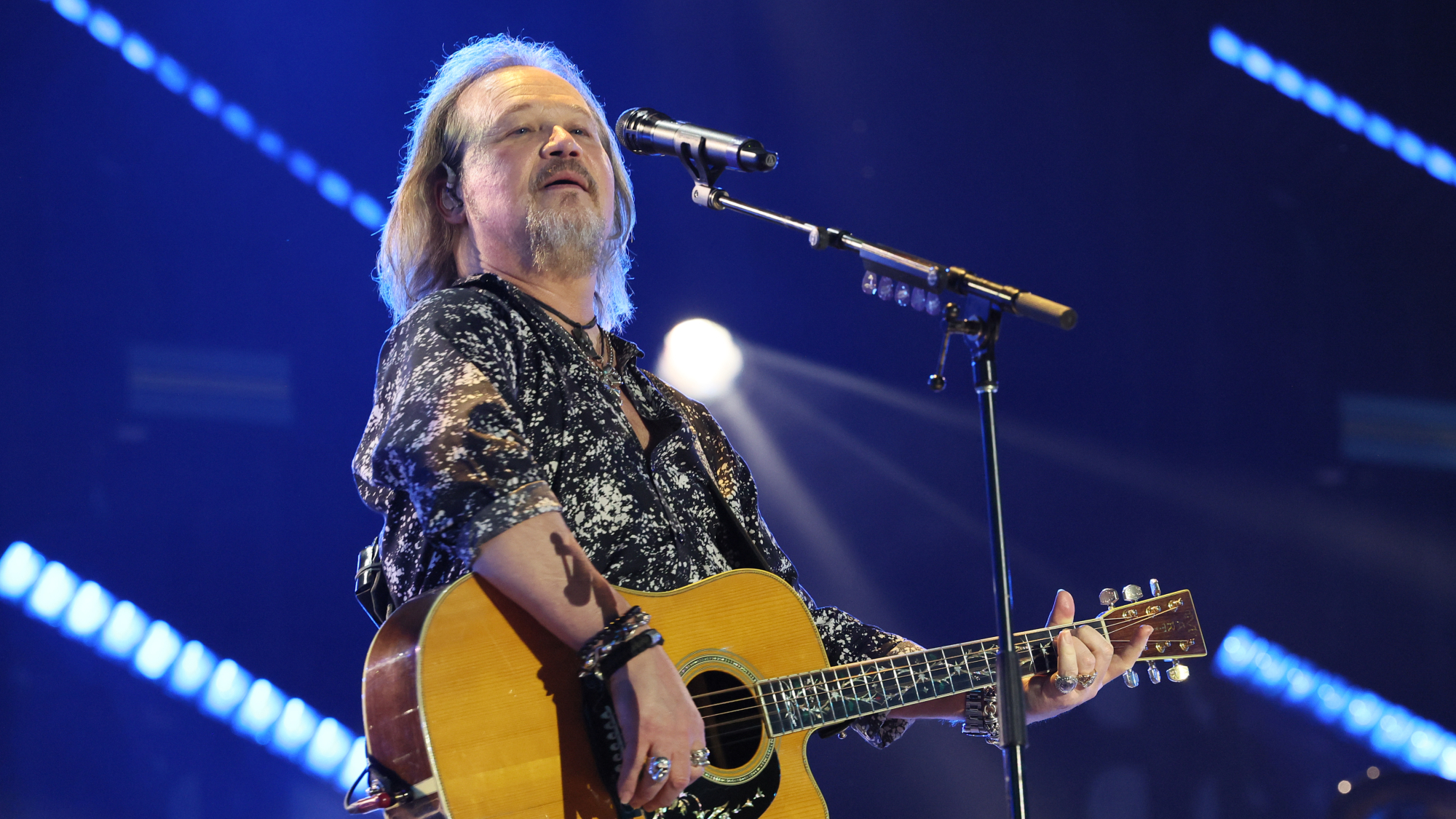 Travis Tritt Set to Return to the Stage After “Rough” Pneumonia Battle