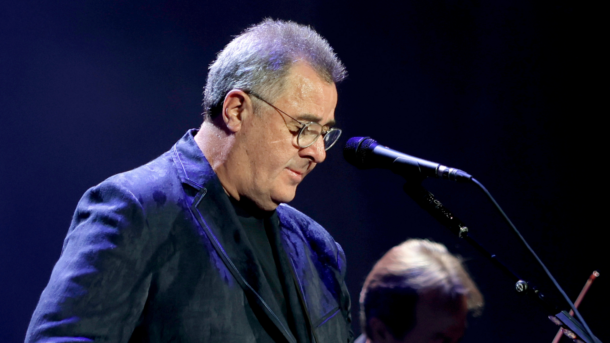 Vince Gill Shares Heartfelt Stories About His Late Dad as He Performs a Tribute to Him at the Grand Ole Opry
