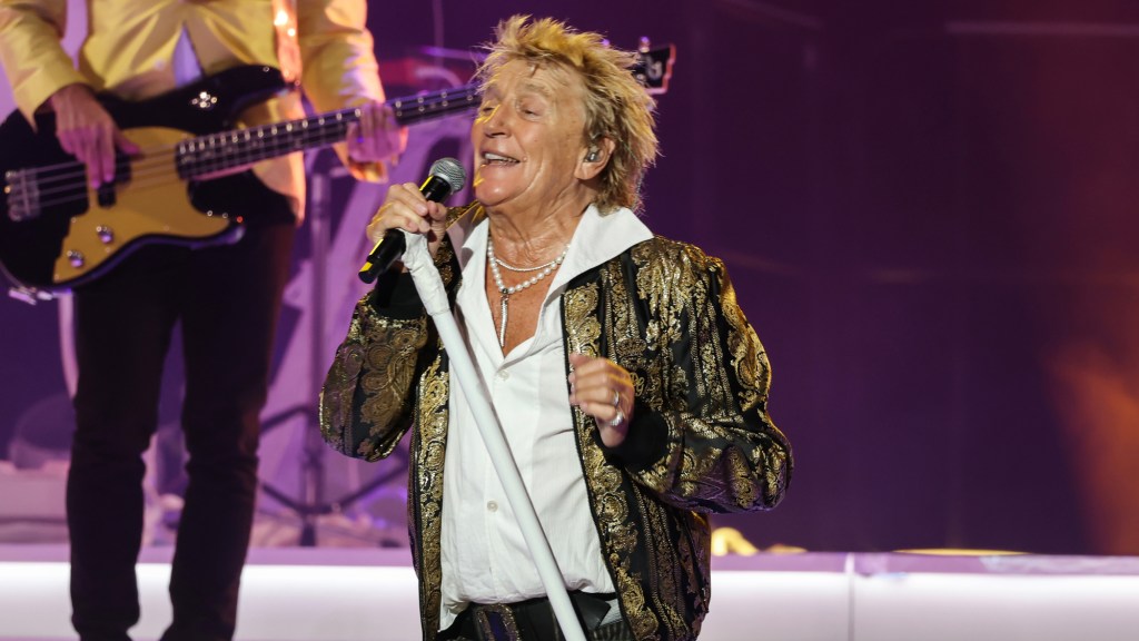 Rod Stewart, 81, Shares Encouraging Health Update After Undergoing Heart Procedure