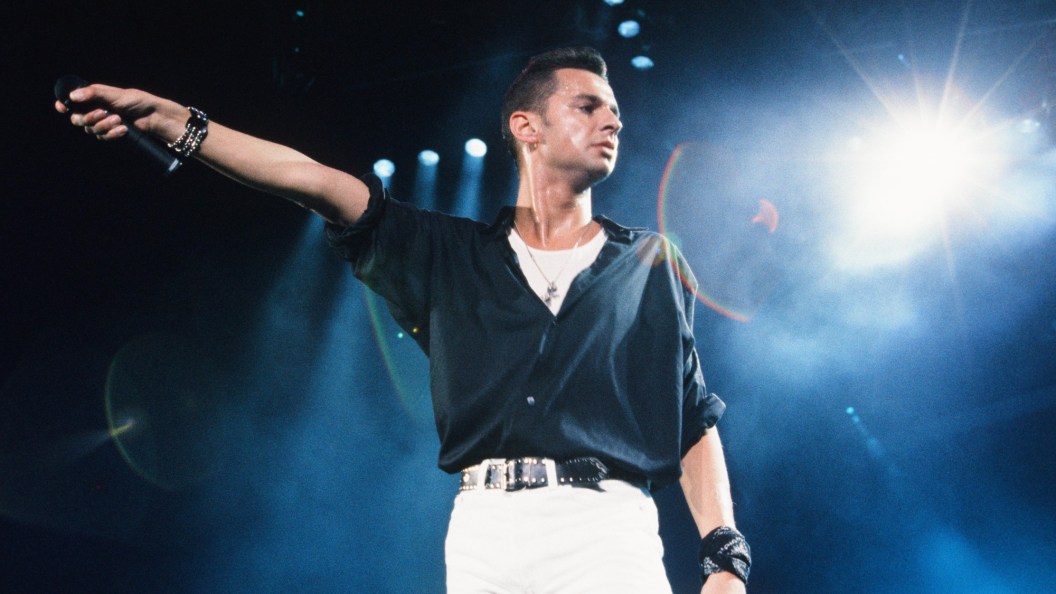 3 Pop Songs From the 1990s That Still Sound Fresh, Despite Being 30+ Years Old 3 Pop Songs From the 1990s That Still Sound Fresh, Despite Being 30+ Years Old