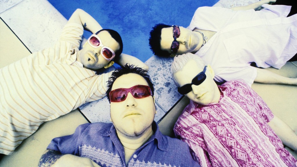3 Rock Songs From 1999 You Heard While Shopping at the Mall With Your Friends