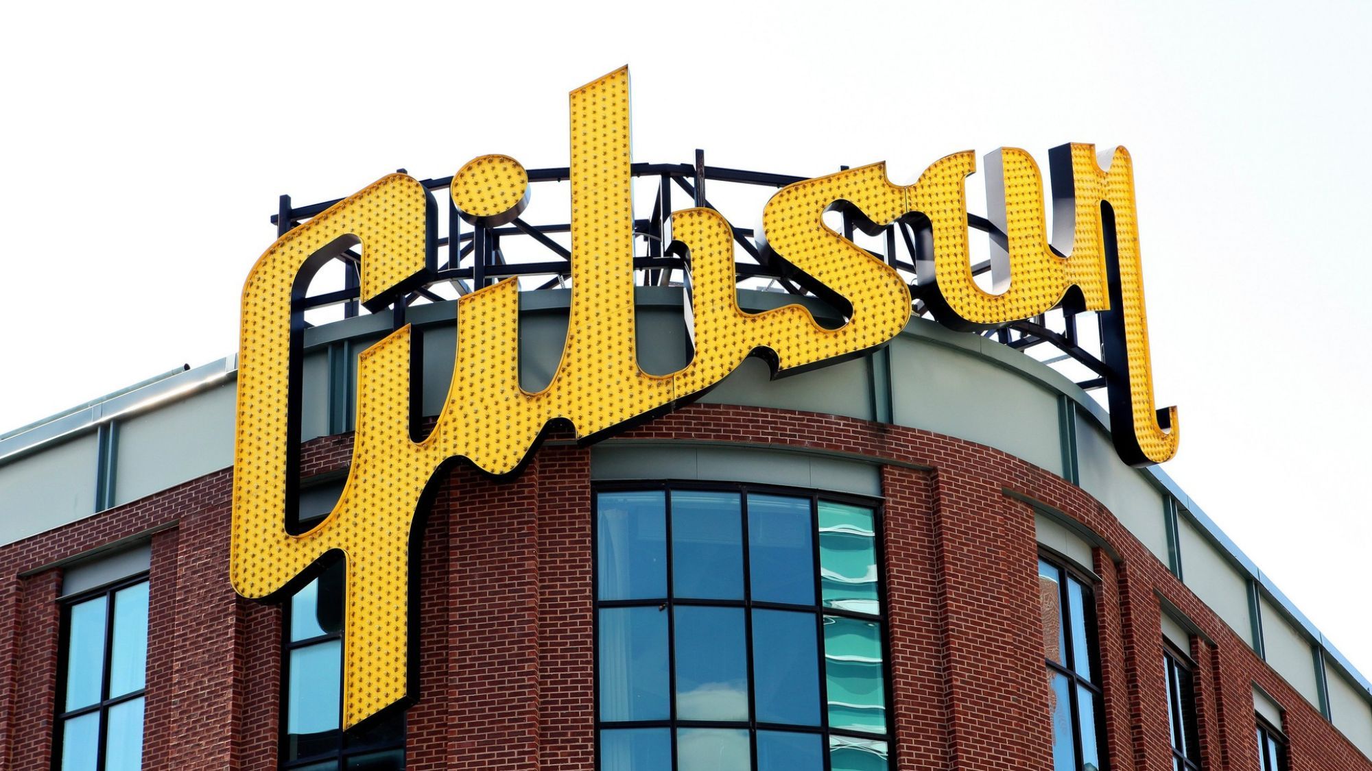 100 Years in the Making: Getting to Know the Gibson Century Collection