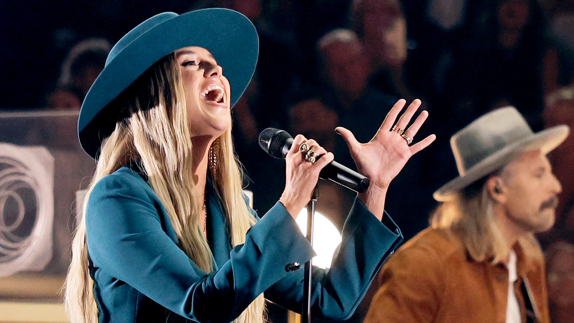Lainey Wilson and Brandon Lake Deliver a Powerful Performance of Their Award-Winning  Gospel Duet at the Dove Awards - American Songwriter