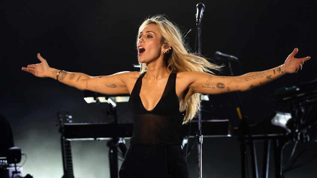 Miley Cyrus Addresses Concert Backlash, Reveals the One Criticism She Refuses to Accept Miley Cyrus Addresses Concert Backlash, Reveals the One Criticism She Refuses to Accept