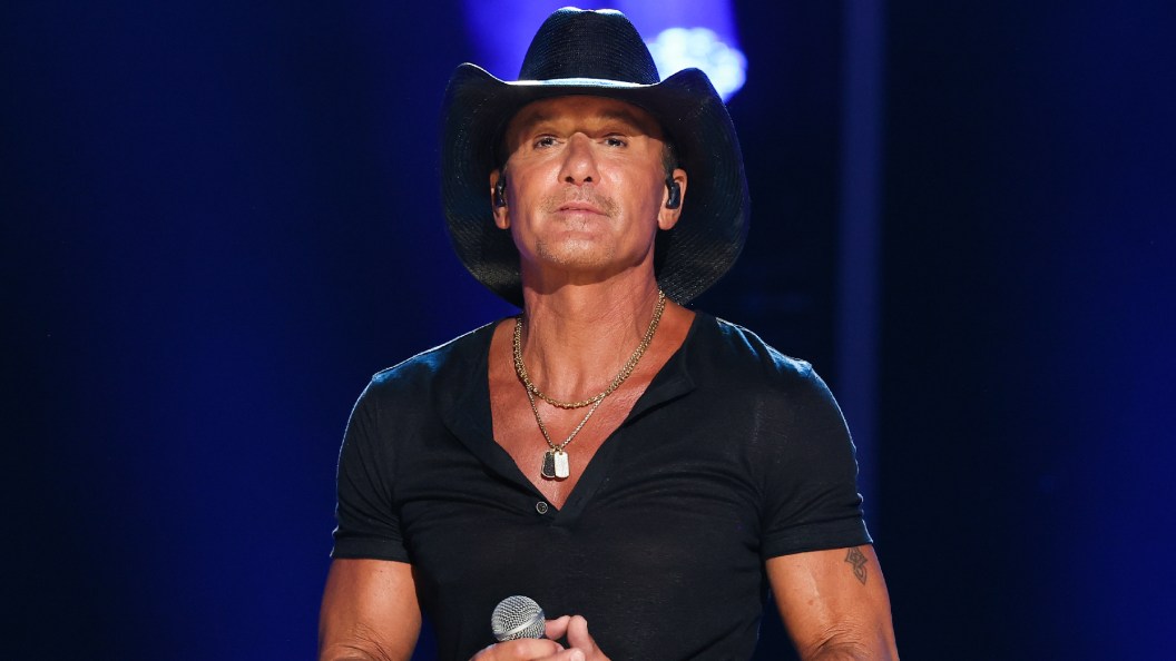 Tim McGraw’s Decades-Long Career Leads to Country Music’s Biggest Honor Tim McGraw’s Decades-Long Career Leads to Country Music’s Biggest Honor