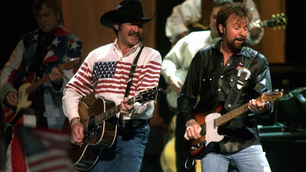 Brooks & Dunn Recorded Their Biggest Hit From 2001 in Only Five Minutes Brooks & Dunn Recorded Their Biggest Hit From 2001 in Only Five Minutes