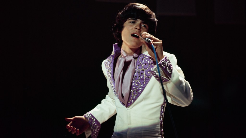 3 Top 40 Hits From 1972 That Every 70s Kid Still Knows by Heart Today