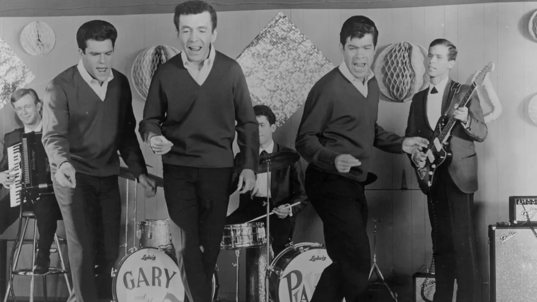 3 Top 40 Hits From 1965 That Every 60s Kid Still Knows by Heart Today 3 Top 40 Hits From 1965 That Every 60s Kid Still Knows by Heart Today