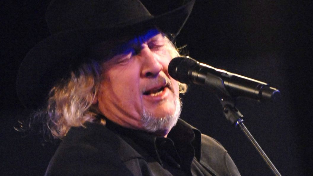 5 John Anderson Lyrics That Hit Even Harder Following His Death 5 John Anderson Lyrics That Hit Even Harder Following His Death