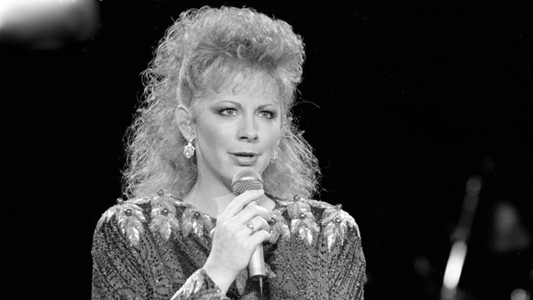 3 Country Songs From 1983 That Still Break My Heart Today 3 Country Songs From 1983 That Still Break My Heart Today